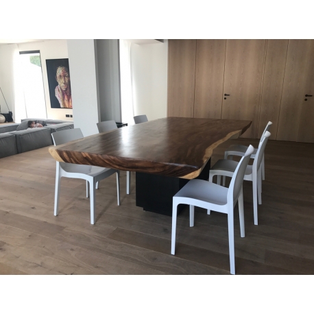 Table salle à manger — autre vue