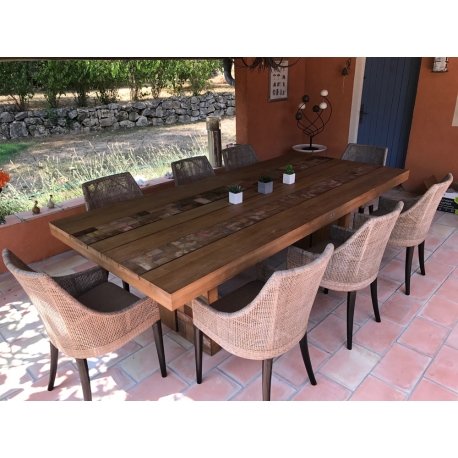 Table salle à manger en terrasse — autre vue
